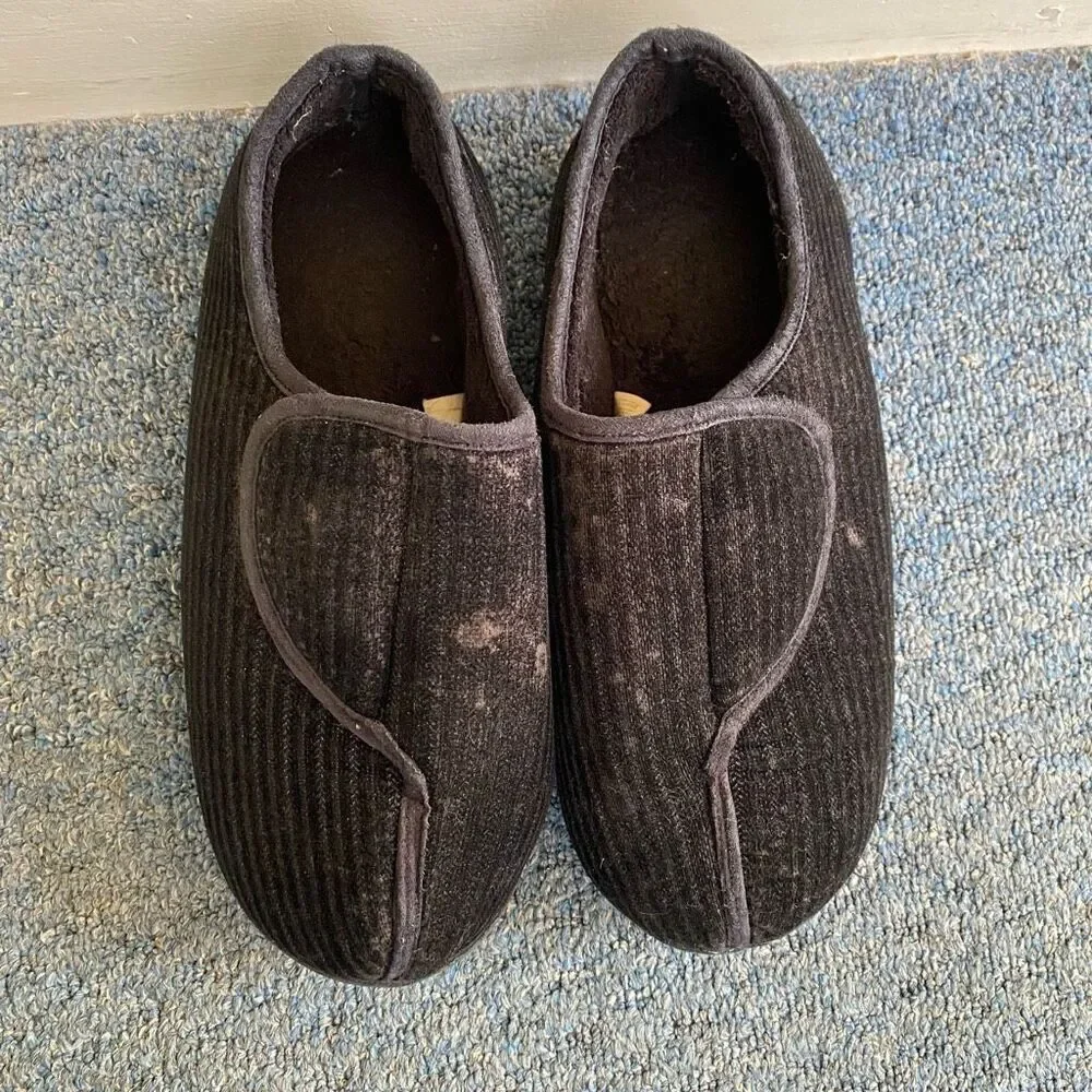 Mens sz 11 slip on slippers w/adjustable top strap black